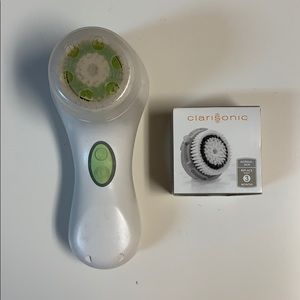 Clarisonic Mia 2 With a Brand New Brush Head!